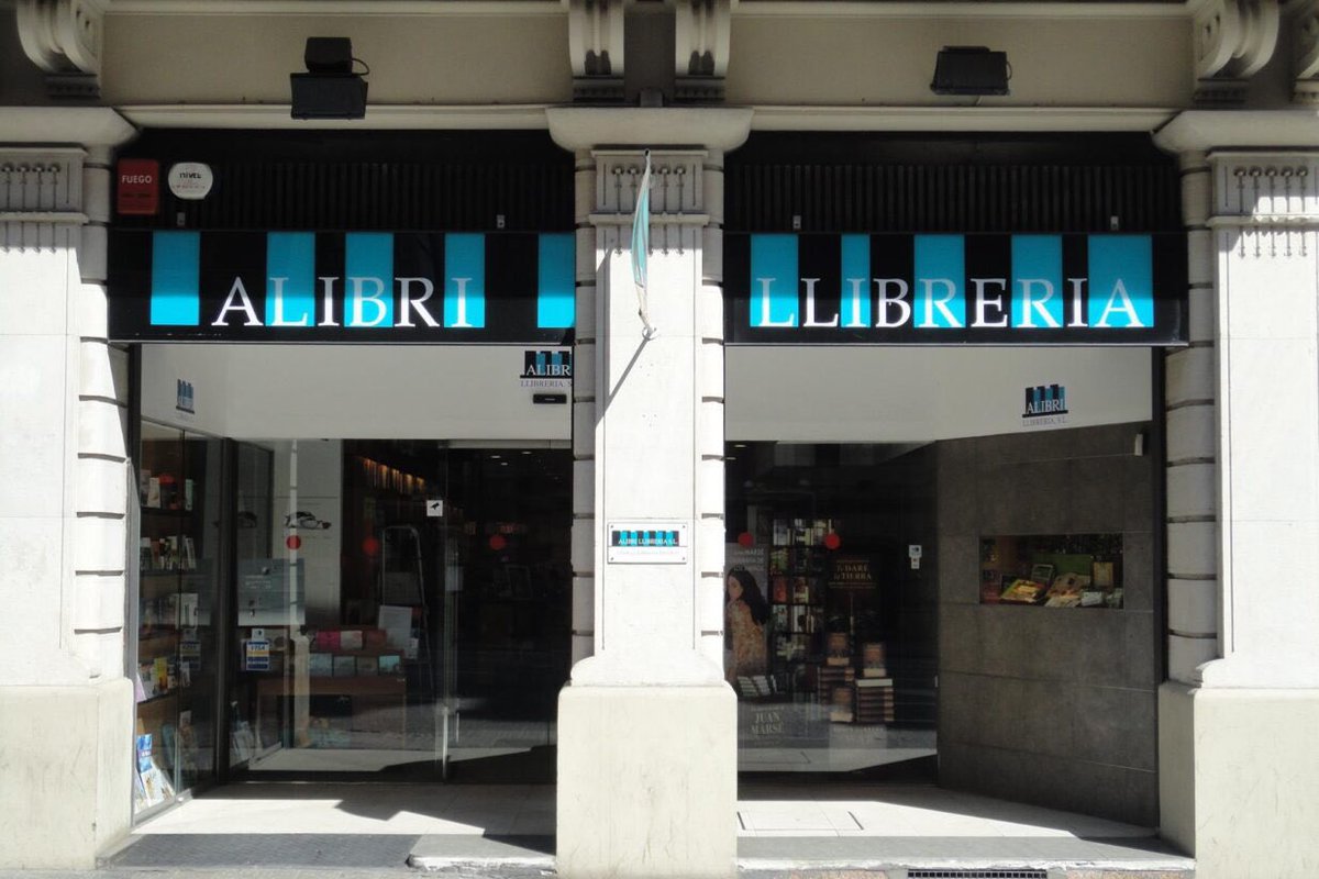 AgustiColomines's tweet photo. FINALMENT, LA @LibreriaALIBRI NO TANCARÀ. QUINA ALEGRIA! https://t.co/SZqPdPMXwc
