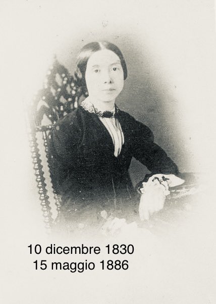 Antdef22's tweet photo. Mio padre m compra molti libri ma mi prega di non leggerli perché ha paura che scuotano la mente.

Emily Dickinson https://t.co/pnrNEY8lPz