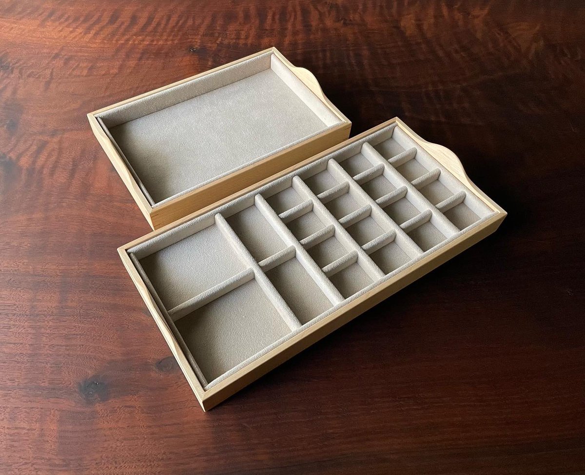 CaseKoma's tweet photo. ジュエリーケース仕様に仕立てた引出しとトレー。亀井

#handmade #woodworks #KOMA     #時計ケース　#高級時計ケース　#腕時計ケース　#時計ケース高級　#プレゼント　#ギフト　#gift #ジュエリーケース　#jewelrycase #ウォールナット　#walnut #黒柿　#黒檀　#ローズウッド　#神代木　#神代タモ https://t.co/0aTPyC65ar