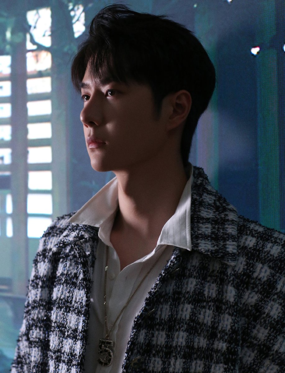 ZSWW_MM_FC's tweet photo. 2022.12.10 YIBO-OFFICIAL Weibo Update(1/3)

2022/23 "CHANEL - DAKAR" Métiers d'Art Collection ယဉ်ကျေးမှုနှင့် အနုပညာပေါင်းစပ်မှုကို တွေ့ကြုံခံစားပြီးလွတ်လပ်မှုနှင့်လက်ရာမြောက်သောတီထွင်ဖန်တီးမှုရှင်သန်မှုကိုသက်သေခံပါ။

#WangYiBo王一博  #၀မ်ရိပေါ်
#WangYiboxCHANEL
#XTFMM
#ZSWWMMFC https://t.co/wYLAdvWyTr