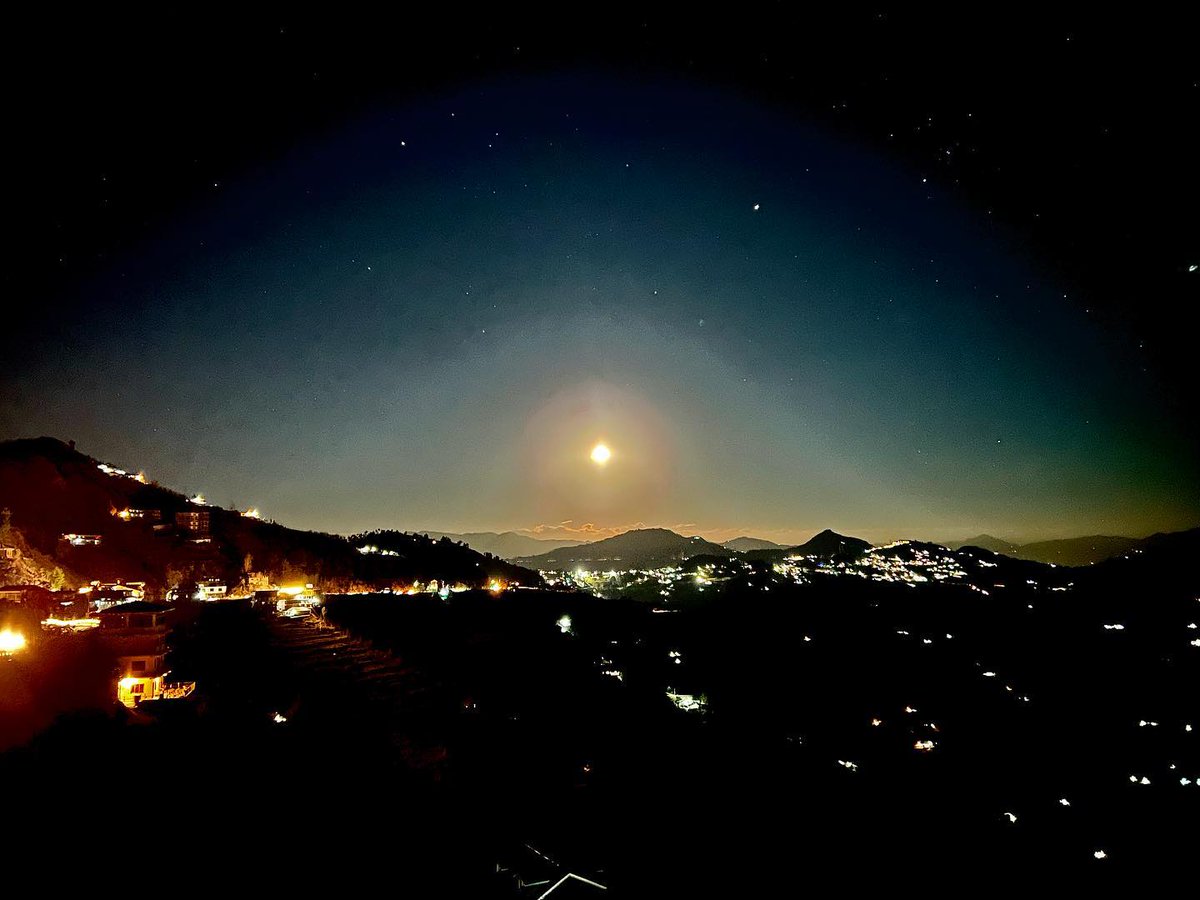 anil_sharma's tweet photo. #fullmoon: https://t.co/KUd4AYYjBq https://t.co/OLOrs5MqGO