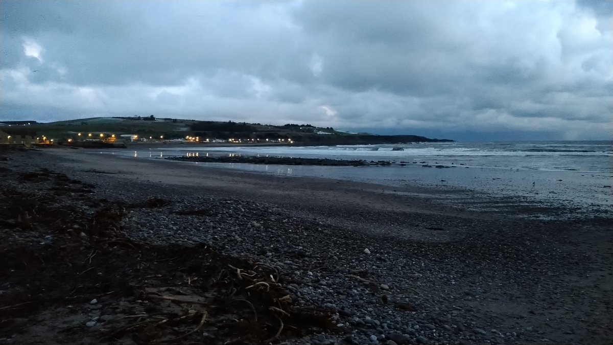 adityauk's tweet photo. Early morning walk along Stonehaven beach. Heaven 😊 https://t.co/A0cst9srAa