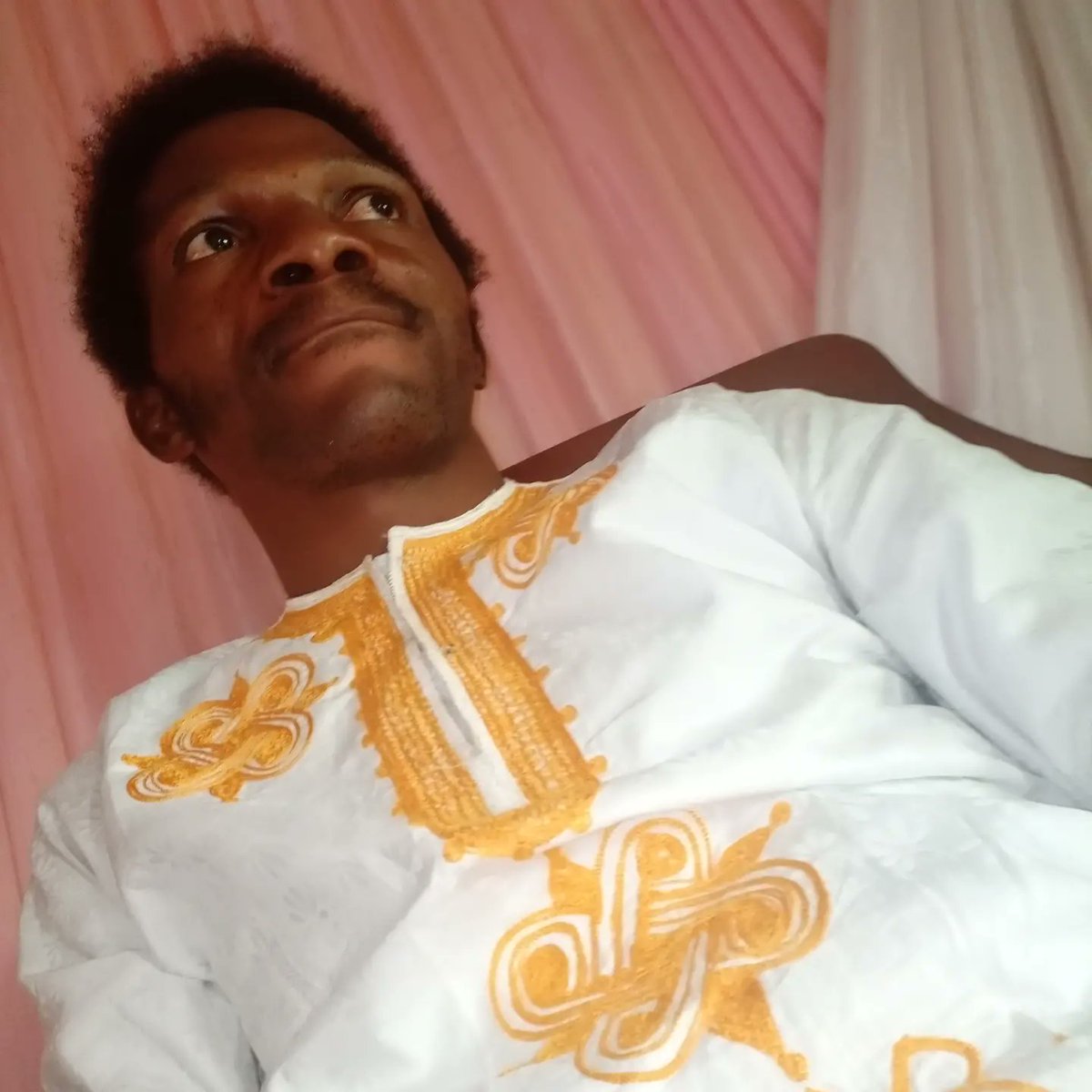 call.whatsapp.com/video/leOAbxQ6…