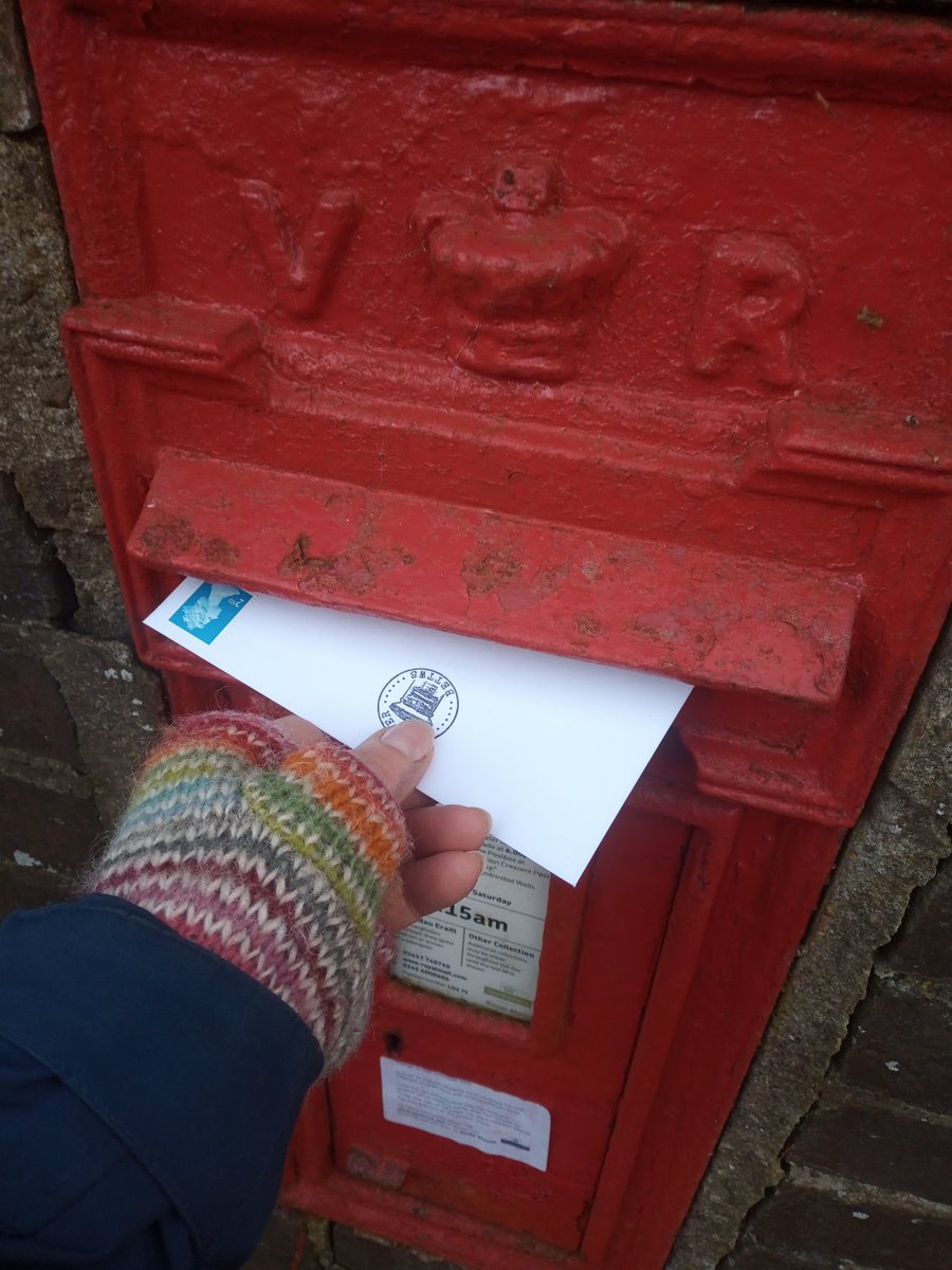 glanoer's tweet photo. A lovely little Victorian number in Franksbridge. Just the right size for my Christmas cards! #postboxsaturday #thwlas https://t.co/umOXZthifW