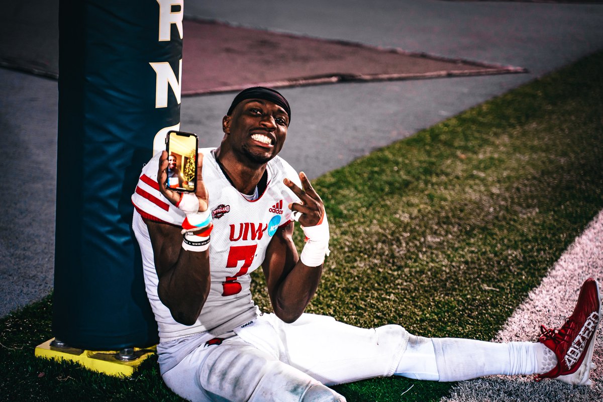 UIWFootball's tweet image. 𝗦𝗘𝗠𝗜𝗙𝗜𝗡𝗔𝗟𝗦 𝗕𝗢𝗨𝗡𝗗 🔥🔥🔥

#TheWord | #FCSPlayoffs