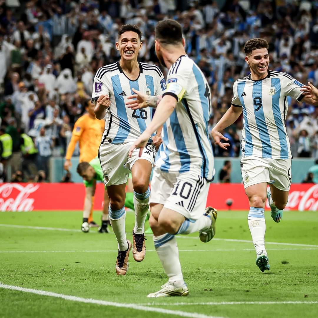 leo_sandip's tweet photo. The dream is still alive ��🇷🐐
#VamosArgentina 🇦🇷🇦🇷🇦🇷
#Messilover ❤️❤️❤️ https://t.co/oCY1F13RmS