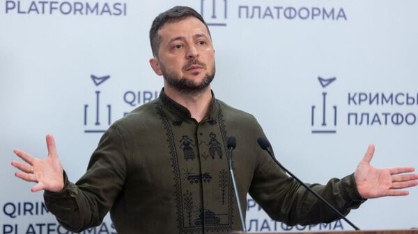 AzarovNikolay_'s tweet image. Блэкаут должен был позитивно повлиять на мозги украинцев

Каким образом?

Все просто. Отключение электроэнергии освободило украинцев от постоянной пропаганды

Из-за постоянных отключений света население меньше времени проводит у телевизора и смотрит единый телемарафон новостей