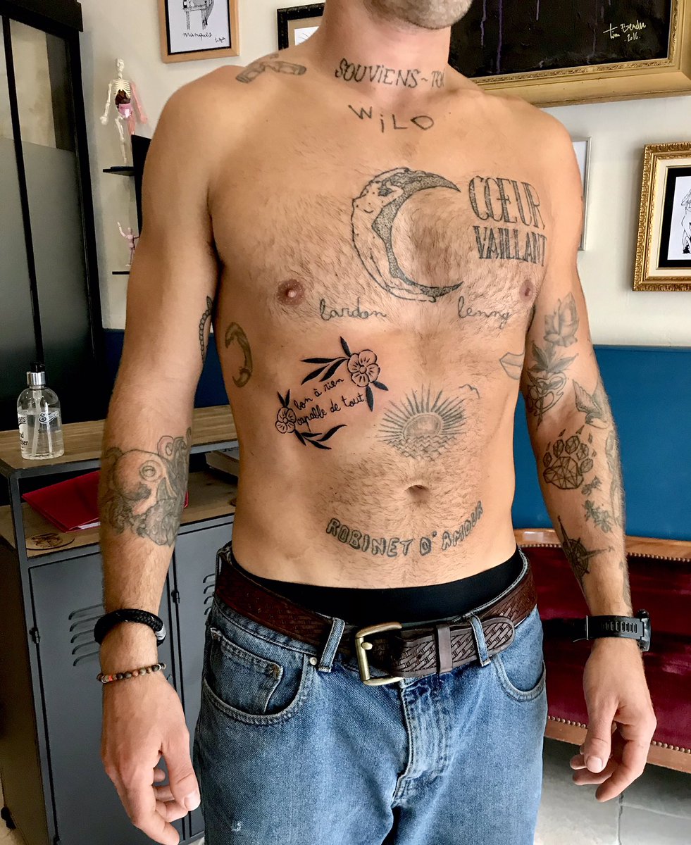 TimBenderArt's tweet photo. Un échantillon de mes tatouages https://t.co/8GtJ6NYCkw