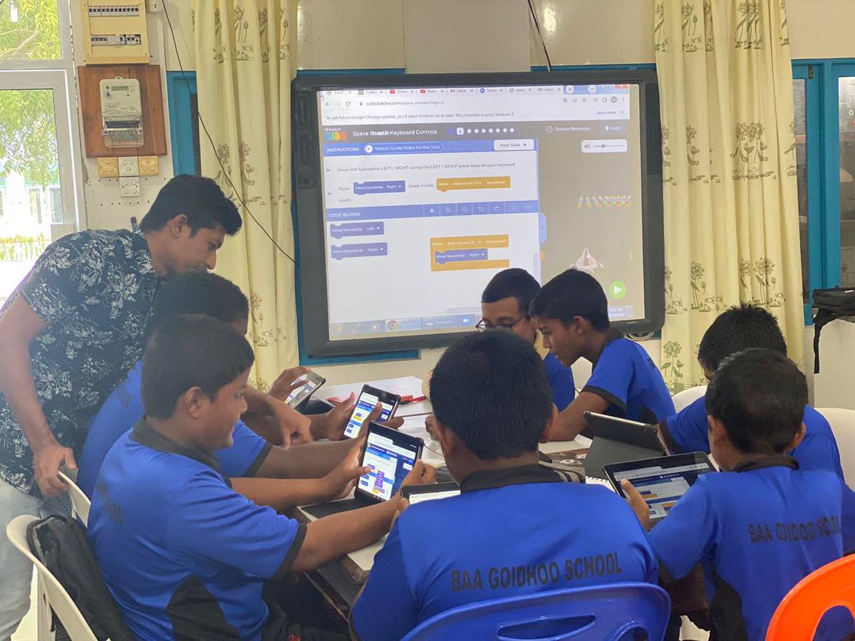 womenintechmv's tweet image. Students from Grades 5, 6 and 7 of @goidhooschool participated in the #HourOfCode this morning. They had a fun time building Space Invaders and Flappy Bird! 

#HourOfCodeMV
@MoEdumv @Dhiraagu @codeorg