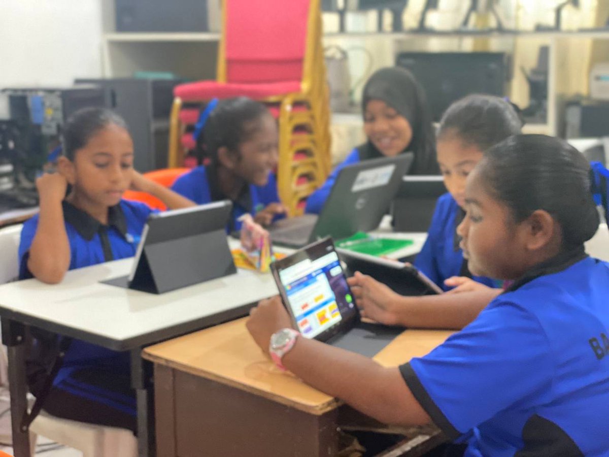 womenintechmv's tweet image. Students from Grades 5, 6 and 7 of @goidhooschool participated in the #HourOfCode this morning. They had a fun time building Space Invaders and Flappy Bird! 

#HourOfCodeMV
@MoEdumv @Dhiraagu @codeorg