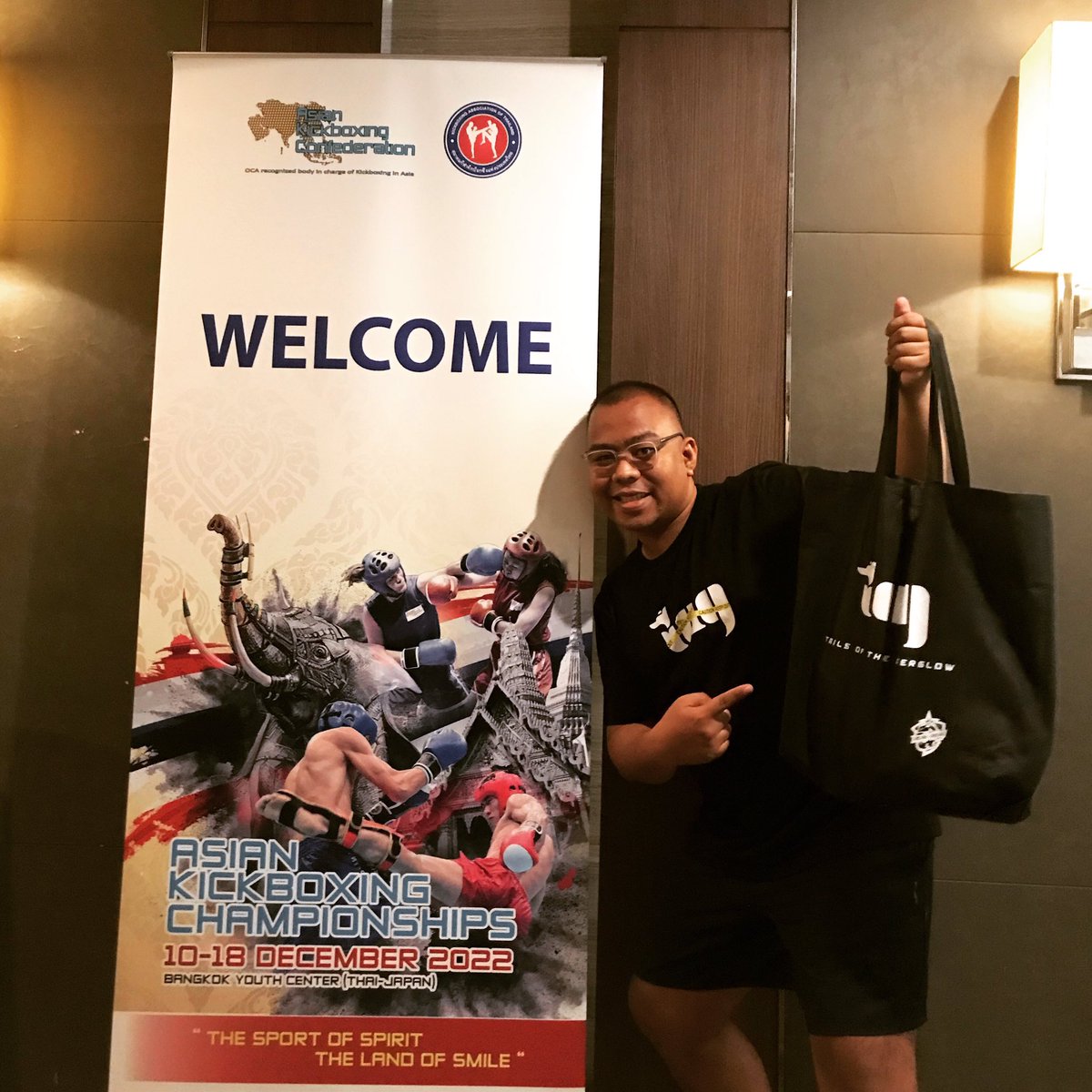 masterkamote_'s tweet image. “Hanggang saan makakarating #TAGMerch @TailsAfterGlow mo?”

Me: Dalhin natin sa Asian Kickboxing Championship dito sa Thailand 🇹🇭🏆

#AlagangRDG #RealDealGuild
#TAG #TailsOfTheAfterGlow