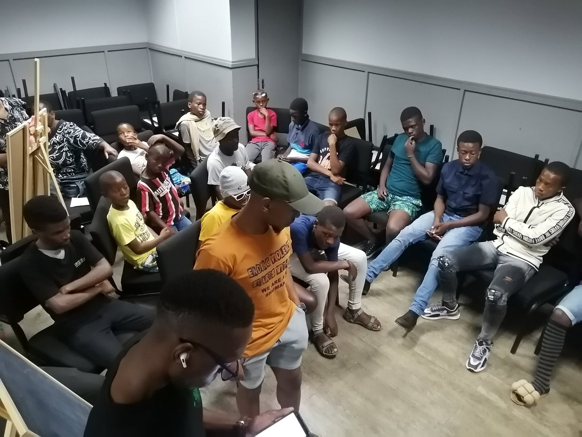 Conversations taking place as we share and discuss experiences of violence, challenges, solutions and how we support each other in our diversities. #1in9changingnarratives #human1st #SakhaUmphakathi <a href="/WVLSouthAfrica/">Women's Voice & Leadership</a> <a href="/Incemanpo12/">Incemanpo</a> @KwaneleSAfrica