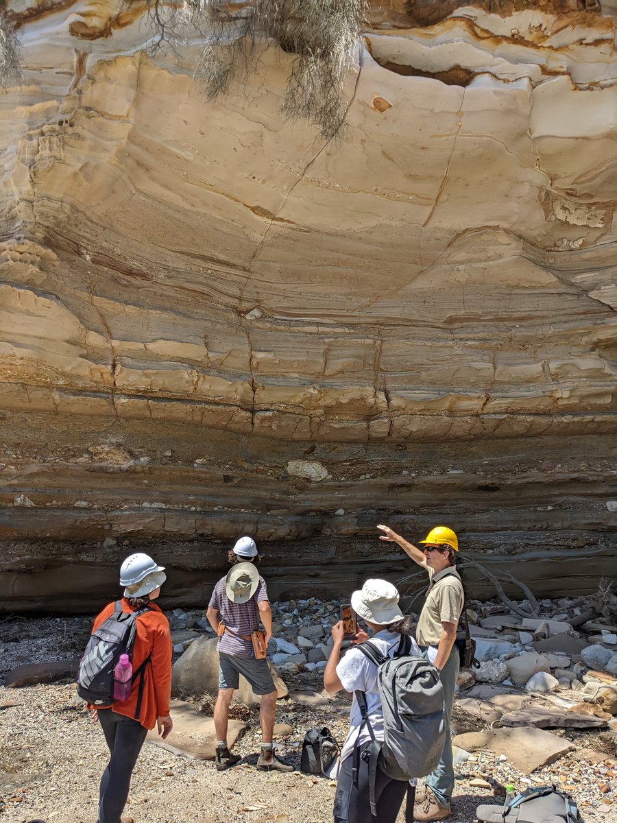 anzic_iodp's tweet photo. Last full day in the field before making our way back to Sydney for our #ANZICmasterclass β°οΈπ
Discovering faults, dykes, mass flows & fossils along the NSW coast, all in stunning weather π
A geologist's dream β€οΈ
#IODP #marinegeology #marinegeoscience https://t.co/ZX683Mu7zc