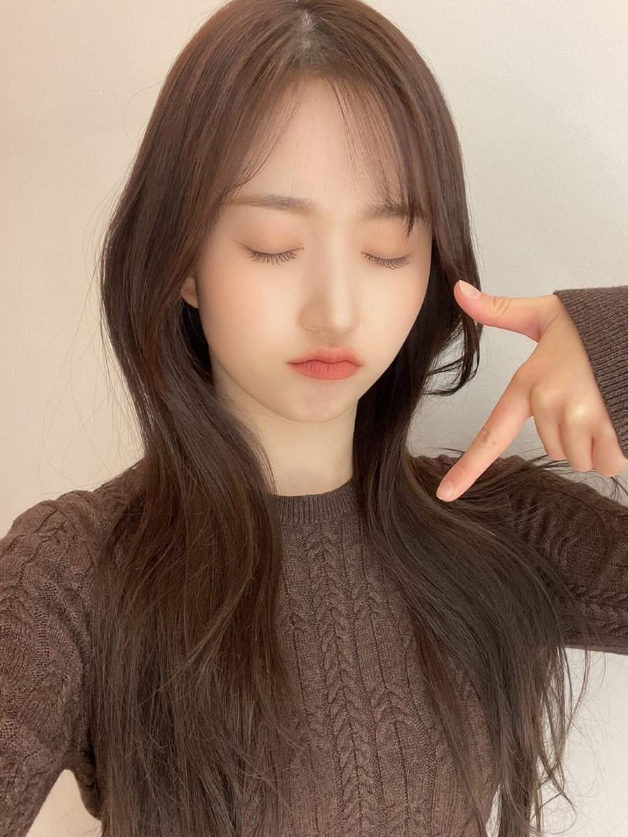 nmixxpics_'s tweet photo. SEVEN https://t.co/HwE7DxnPse