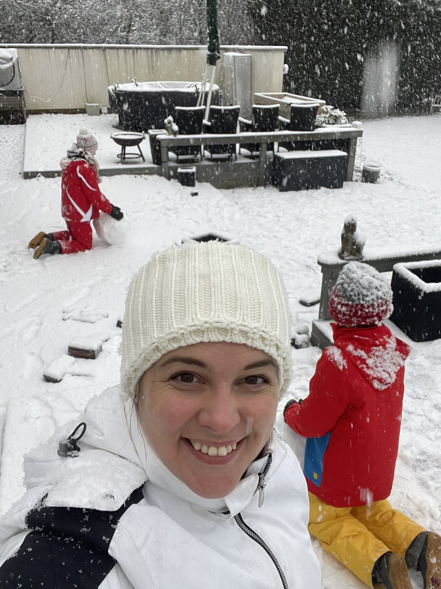 A spot of snowman-building before breakfast! ❄️ ☃️ #MagicOfChildhood