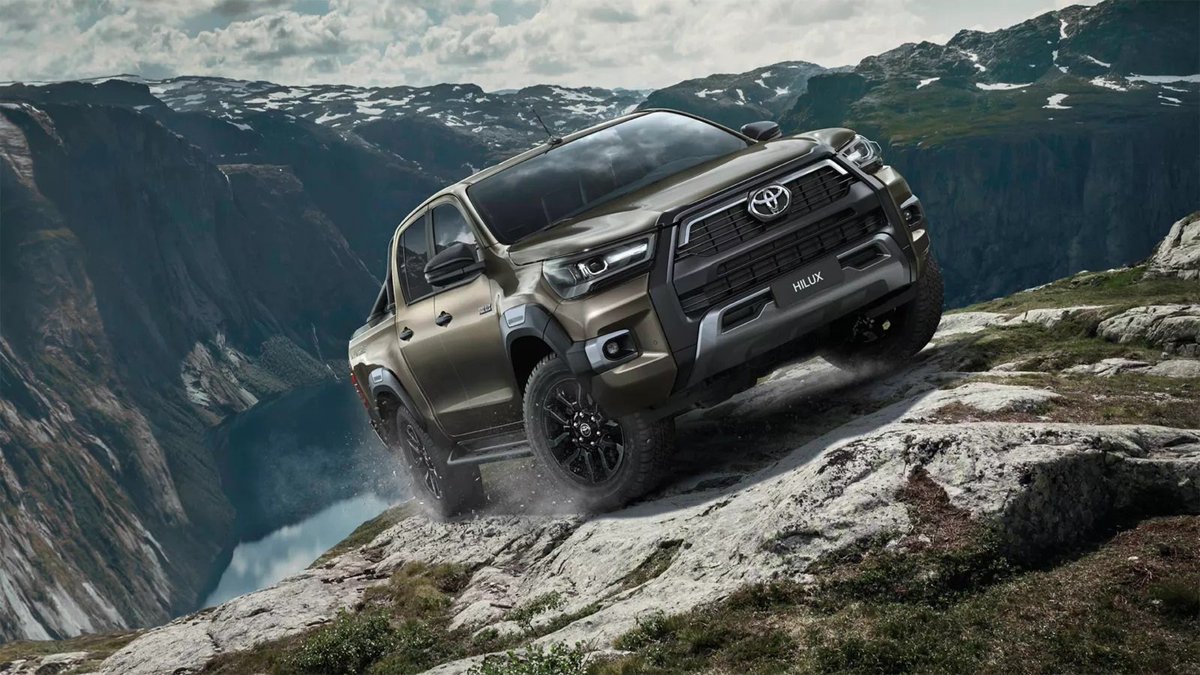 SangKip4's tweet photo. Quick one. Toyota Hilux or Ford Ranger ? https://t.co/BxsXwd93uq