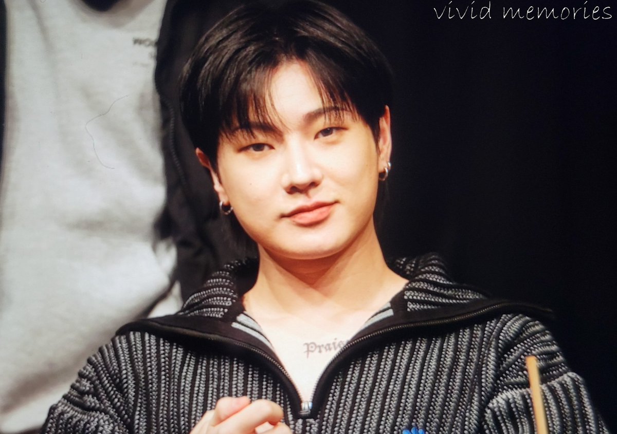 221210 빅톤 케이타운포유 대면 팬싸인회 Preview

귀여워 애옹씨😆

#한세 #도한세 
#HANSE #DOHANSE 
#빅톤      #VICTON       
#Choice #Virus #바이러스