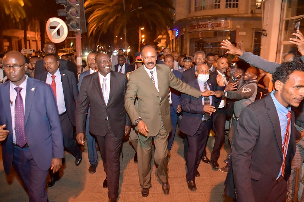 GhideonMusa's tweet photo. Evening walk on St of Asmara @WilliamsRuto #Eritrea #Kenya
ኣብ ጎደናታት ኣስመራ ብዘይ ስክፍታ ሸናዕ ምባል ፍሉይ ልምዲ ህዝብና እዩ። https://t.co/NQczoburFG