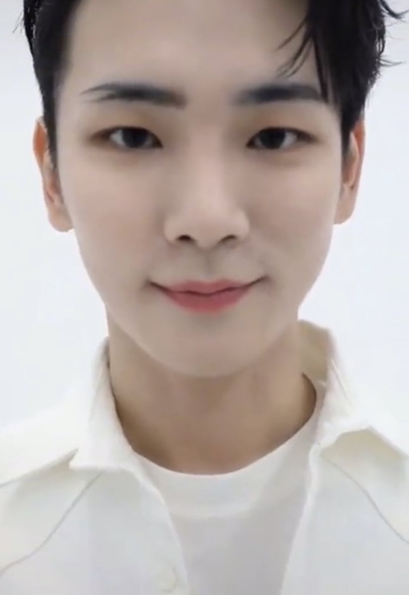 kibarchive's tweet photo. Kim Kibum is the prettiest boy ever

#KEY #키 @shinee https://t.co/9OwxsGoHOW