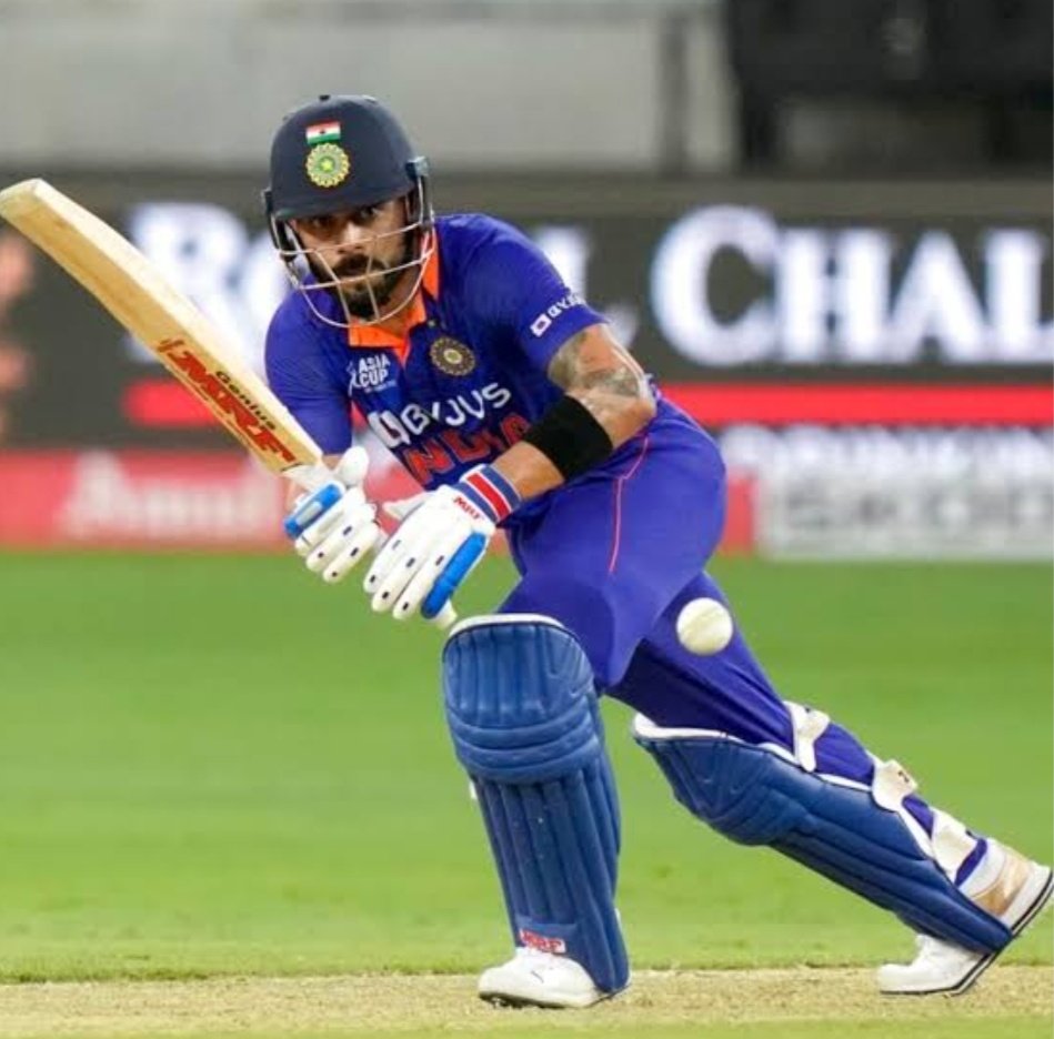 ashni_06's tweet photo. And it's a 💯 no. 72 🎉🔥
KING🤩💪🏻
#ViratKohli𓃵 #INDvsBAN #3rdodi 
#GOAT𓃵 #KingKohli https://t.co/GEM8QYC8ju
