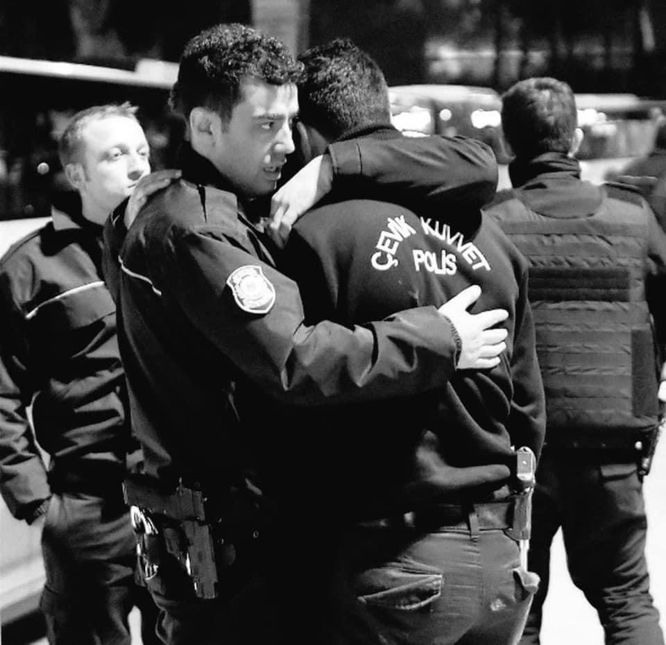 #10Aralık2016 İstanbul Beşiktaş...

Saygı ve rahmetle anıyoruz🇹🇷