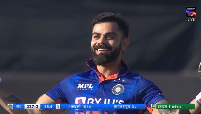 mufaddal_vohra's tweet photo. The happiness on Virat Kohli's face Free getting to his 72nd international century! https://t.co/ZfTdAE3mUF