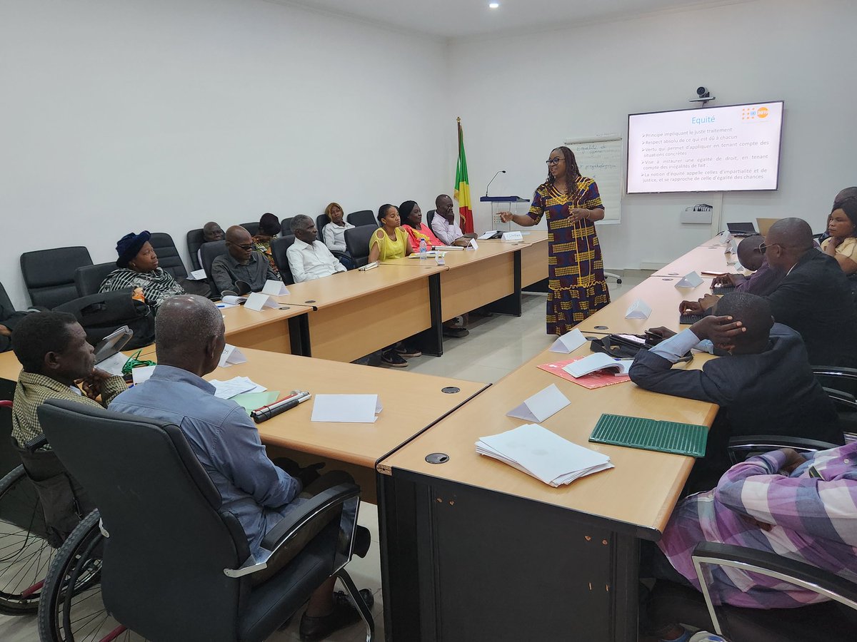 Promouvoir &amp; protéger les #droits des pers vivant avec #handicap.
Du 5-10 déc. <a href="/CongoUNFPA/">UNFPA au Congo</a> organise à Bzv, à l'intention de 5️⃣0️⃣ Pers Vivant avec Handicap une formation sur la #SRFC, les #VBG et les Activités Génératrices de Revenus.
#LeaveNoOneBehind
#DesDroitsEtDesChoixPourTous