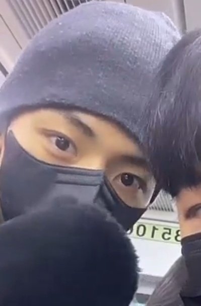 onlydonghwa's tweet photo. my baby🥺 please stay healthy and be happy always, i miss you so much hwa❤‍🩹 https://t.co/XQVyPcsV1f