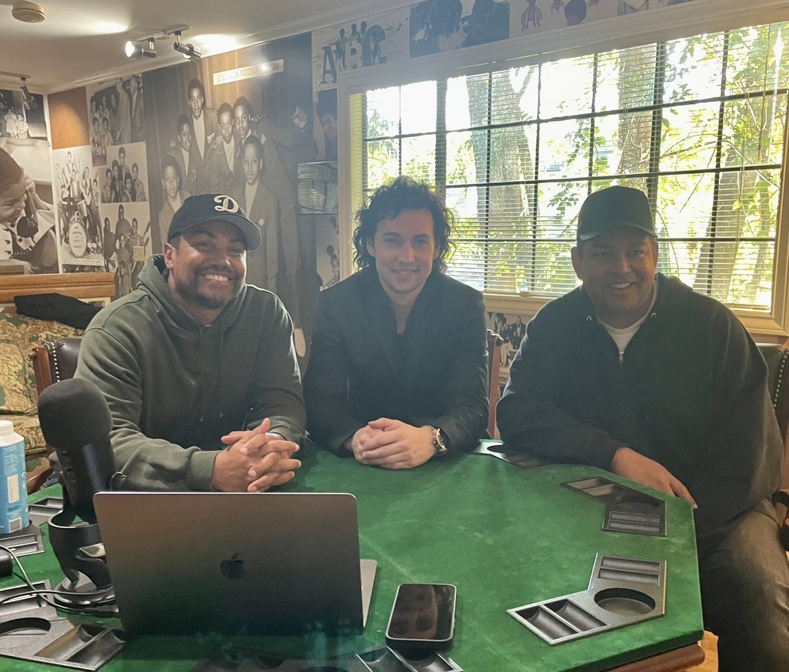 Alexx Alexxander tweet media