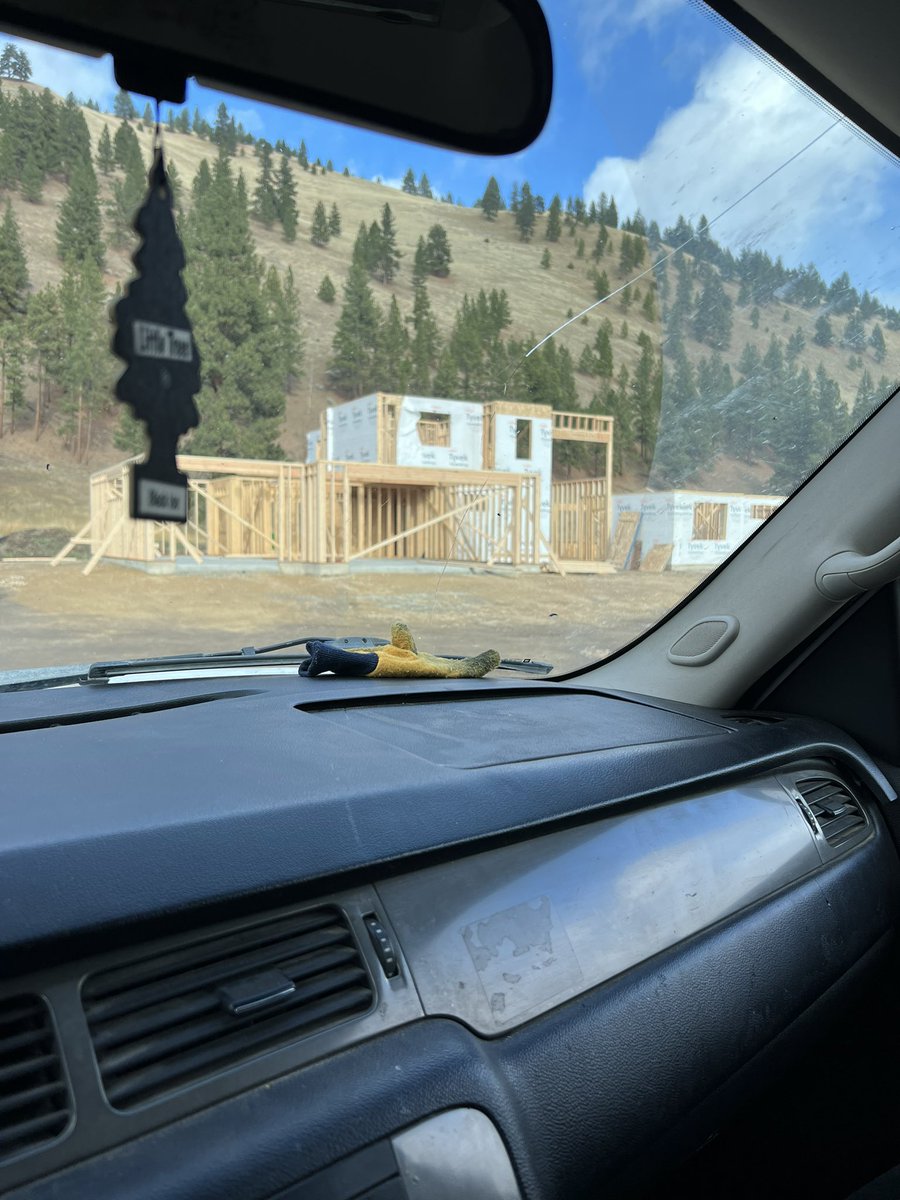 chillichilson's tweet photo. Custom home and shop im wrapping up. Montana has been treating me well so far https://t.co/alu85fP0NV