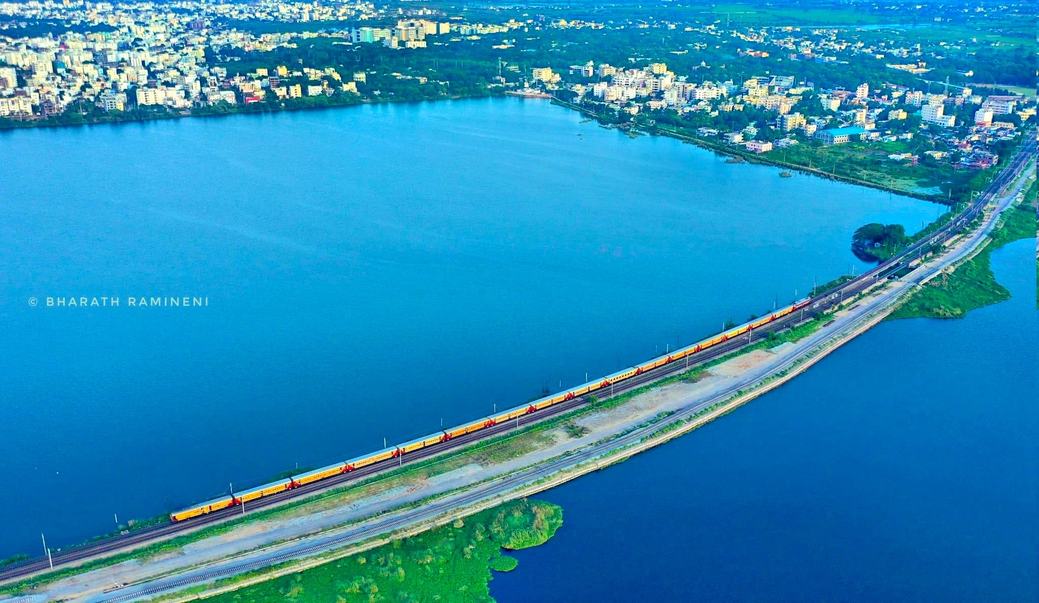 Fjn2PF8aYAIkjfM?format=jpg&name=large