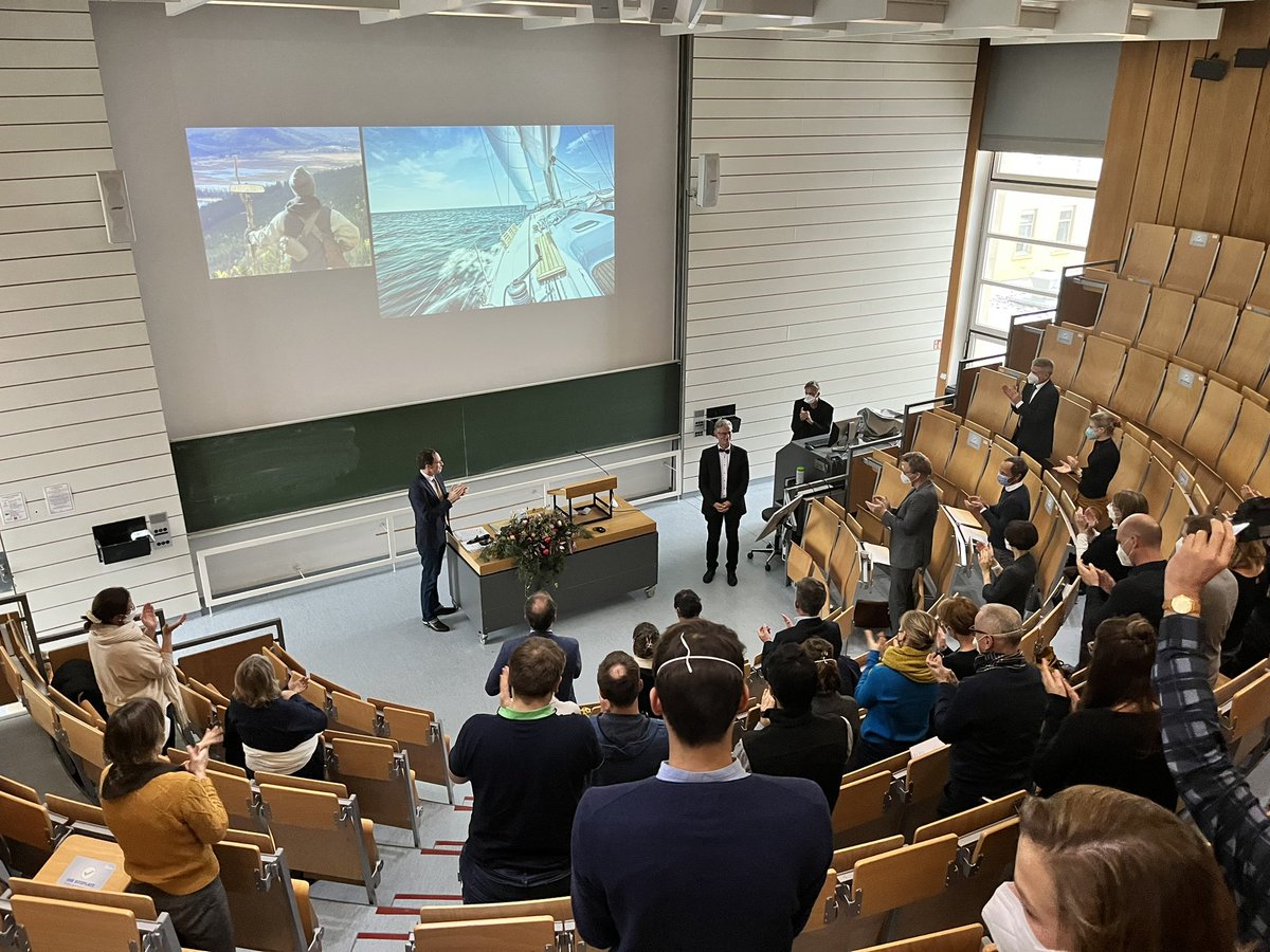 Paul Biever (@paulpolbiever) on Twitter photo Standing ovations beim Abschiedssymposium für Winfried Kern👏👏👏🍾🥂@WinfriedKern @AFluegler @silentID3 <a href="/Schmidmij/">Michael Schmid</a> Standing ovations beim Abschiedssymposium für Winfried Kern👏👏👏🍾🥂@WinfriedKern @AFluegler @silentID3 <a href="/Schmidmij/">Michael Schmid</a>