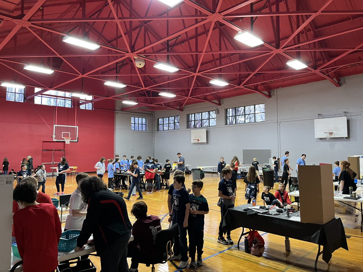 CinnamonDr's tweet image. Excited for the students and coaches that are participating in the Model City Lego League Regional Qualifier!  Thanks to all of the volunteer judges and referees that are spending their Saturday in dedication to students.