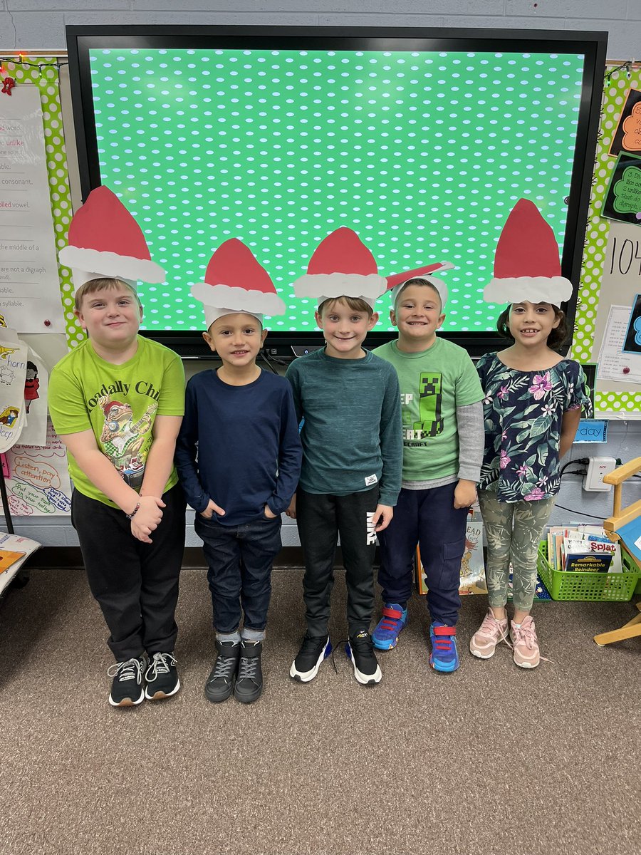 MichiganAvenueE's tweet photo. Grinch Day!
On Friday our First Graders celebrated Dr. Seuss by reading and doing activities with the Grinch! #oneteam #masrocks https://t.co/gNteSG99ou