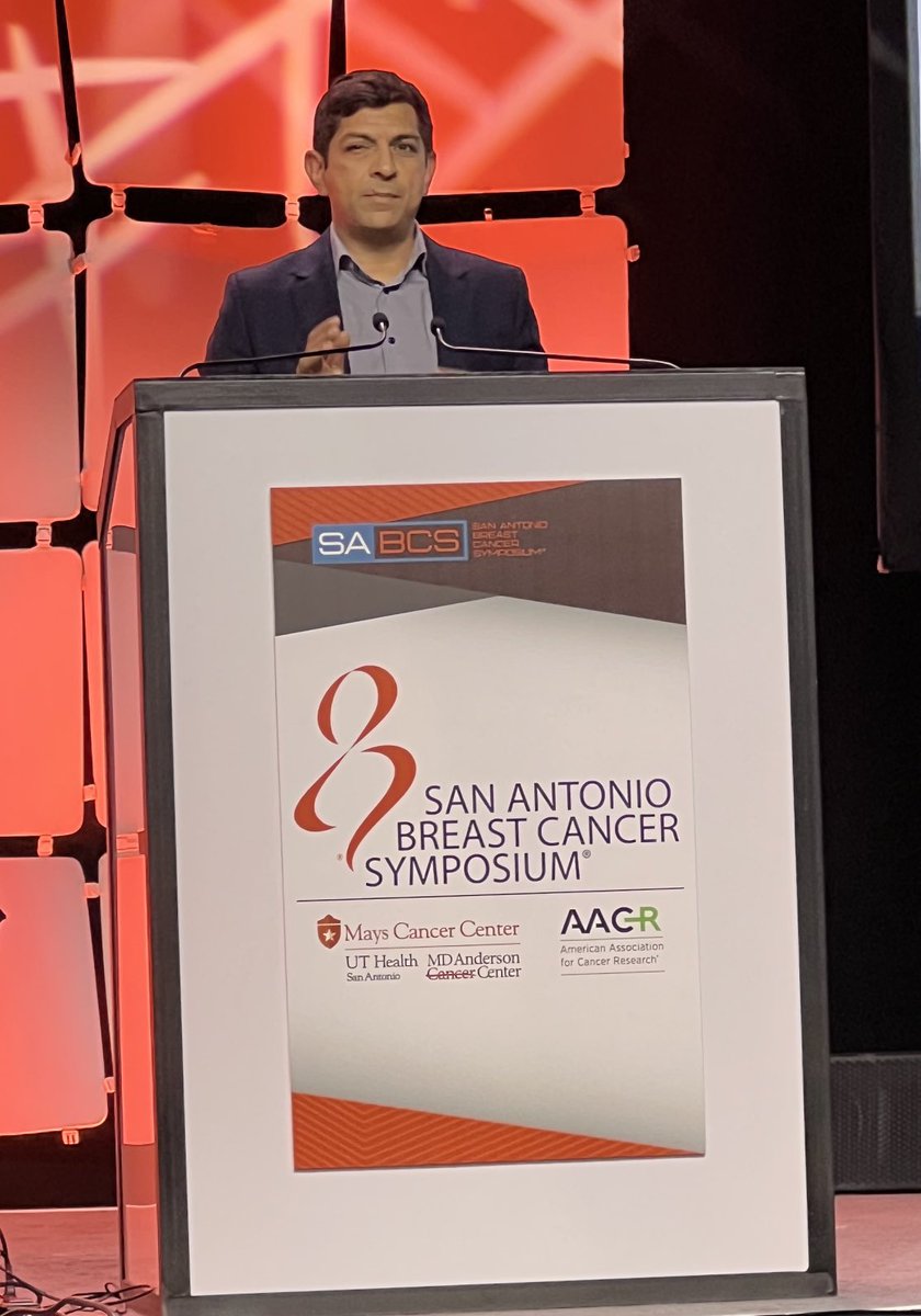SoozyJSmith's tweet photo. ⁦@shomgoel⁩ presenting the year in translational research ⁦⁦@SABCSSanAntonio⁩ ⁦@BCTrialsANZ⁩ ⁦@PeterMacCC⁩ https://t.co/KKEHaLAw7k