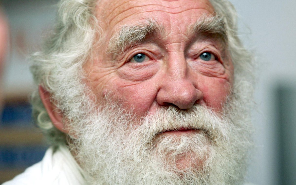 Baskerville448's tweet photo. "Climate change is all about cycles, it's a natural thing and has always happened. When the Romans lived in Britain they were growing very good red grapes and making wine on the borders of Scotland."
- Dr David Bellamy https://t.co/HhL0T0aL6O