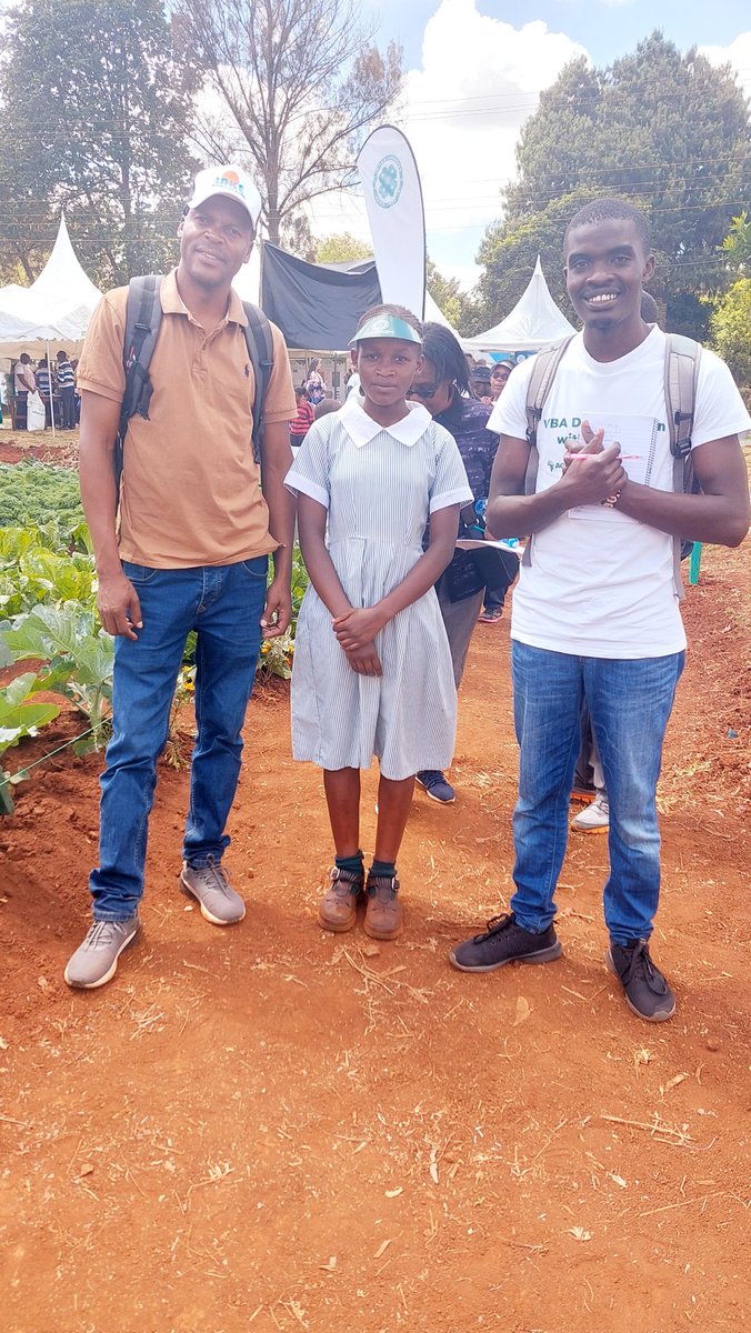beyond_classes's tweet photo. Our tea had a chance to attend Kalro field day yesterday. The most amazing part was the 4K club unit  where we met these amazing grade six children. They took us through cultivation of various vegetables: curly kales, chinese cabbages and collards. Impressive enough... https://t.co/9twlVecKVf