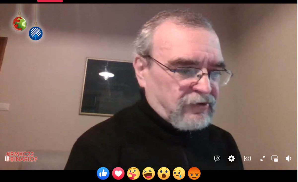 cristinamacca's tweet image. "Io ho un avatar dal 2008 e vivo quotidianamente in un mondo virtuale", inizia così l'intervento di Stefano Lazzari ed "essere in diversi mondi virtuali mi permette di fare delle riflessioni". Come ci relazioniamo con gli altri?
Al #RMXC22 e si va a fondo nella realtà virtuale