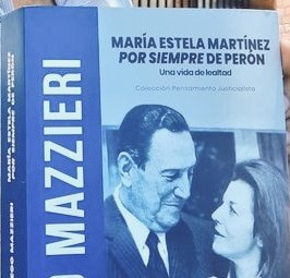 GuardianPeron's tweet photo. #IsabelPeron se presentó el Libro " Por siempre de Peron",#Tucumán, @diegomazzieri su autor,el @AntonioMarocco histórico referente Peronista,el apoyo de @JulioPiumato de siempre, #GuardianesDePeron
@altier_diego @FCocheroldan @Facuhumaran @Victori54956517
#Argentina #Tucuman https://t.co/L73VFQMVRU