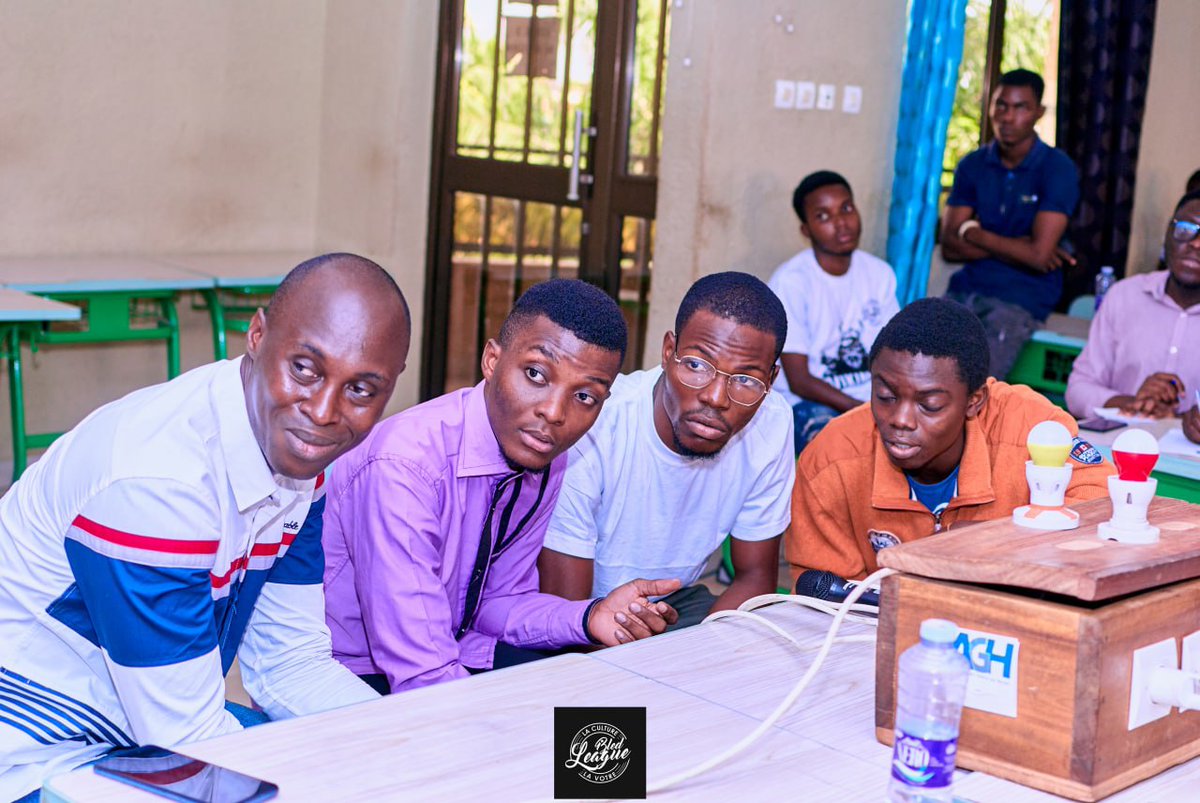 Yannick_Amedome's tweet photo. Le samedi dernier j'ai pris un malin plaisir à renouer avec ma passion qu'est le #GenieEnHerbe, la #CultureGenerale, avec notre équipe @ETchatchatcha de #Agoe et #Avedji. Le retour sur le buzzer aucours de la @BledLeague , compétition inter quartiers aura été savoureux 1️⃣⤵️ https://t.co/qiJ7dHehfs