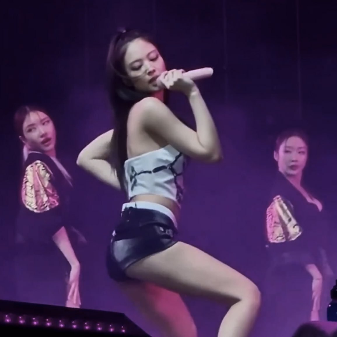 DukeEugen3's tweet photo. @jenniexpics Beautiful Dancer https://t.co/4Yp3wSGnmC
