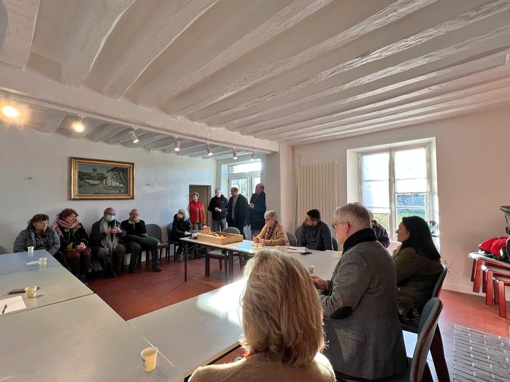 fredvalletoux's tweet photo. J'étais ce matin à #Recloses pour rencontrer l'équipe municipale autour de la maire Sonia Risco, puis pour discuter avec les habitants à l'occasion d'un nouveau #CaféDuDéputé.
Une formule qui me permet de répondre à toutes les questions que se posent les habitants.
#SurLeTerrain https://t.co/72TPcbxKBp