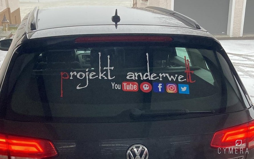 Grenzwanderer's tweet photo. Individualität erkennt man an eigenen Entscheidungen. Eigenwilligkeit kann auffallen. An diesem Beispiel ist eine Auffälligkeit erwünscht. Unser weiterer Werbeflitzer zeigt, dass man aus der Norm schlagen kann, um anders zu sein. https://t.co/Pe95vf7OuQ