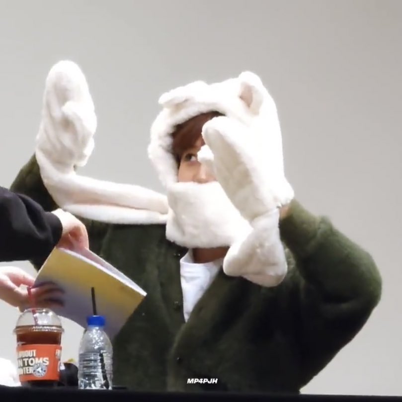 หมีซนๆคนนึง รายงานตัวฮ่ะ 🤏🏻