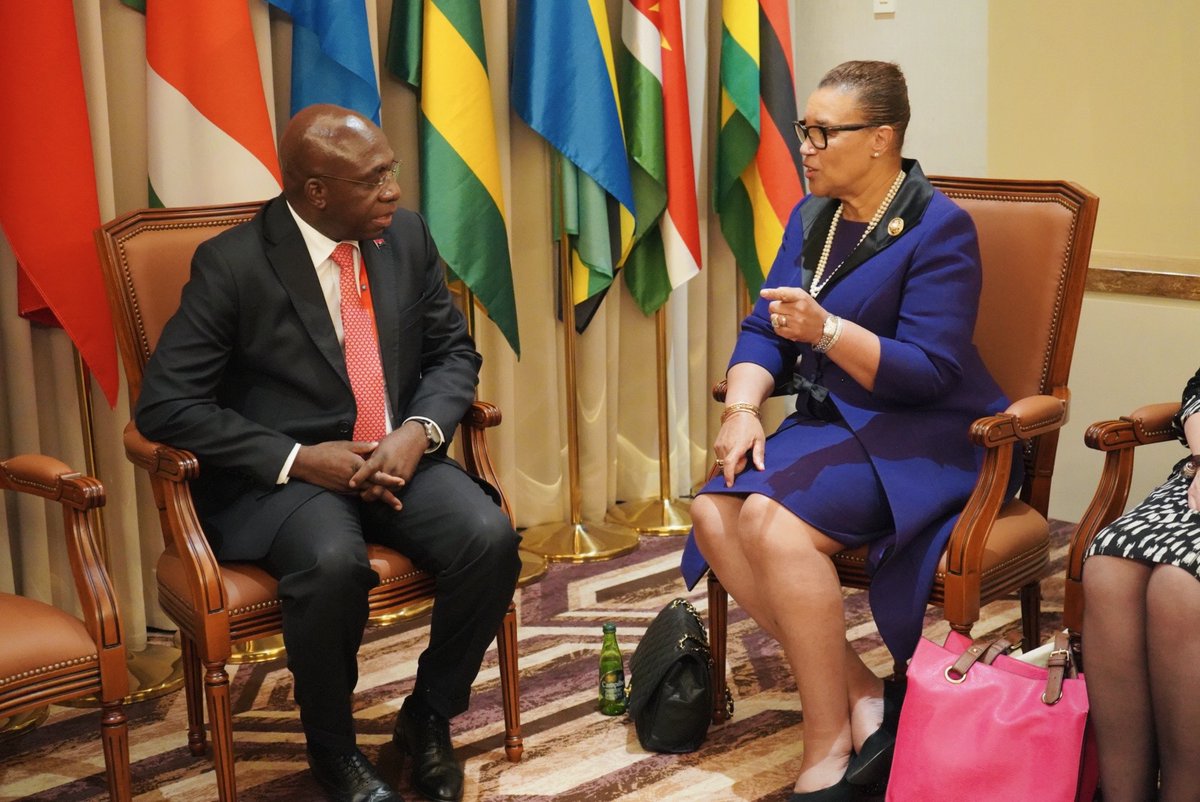 PScotlandKC's tweet photo. @jlprdeangola @commonwealthsec @PressACP @ChikotiGeorges @angola_Mirex We also held fruitful discussions with Minister for Foreign Affairs of 🇦🇴 Ambassador Téte António @amb_tete to explore synergies in our work programmes &amp; ways to enhance our collaboration to support common member countries from Africa, the Caribbean &amp; Pacific.
#OACPSSummit #OACPS https://t.co/nGWG3TOmgy