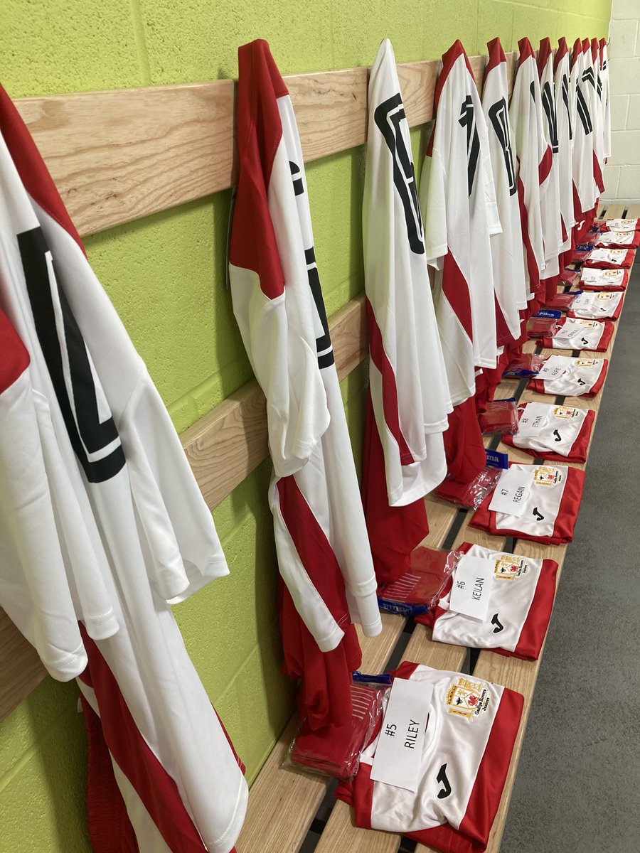 It’s been worth the wait for our <a href="/Gadlysroversjfc/">Gadlys Rovers Juniors</a> U14’s HOME &amp; AWAY supplied by @lclwear ⚽️👌 Just a shame game called off today ❄️