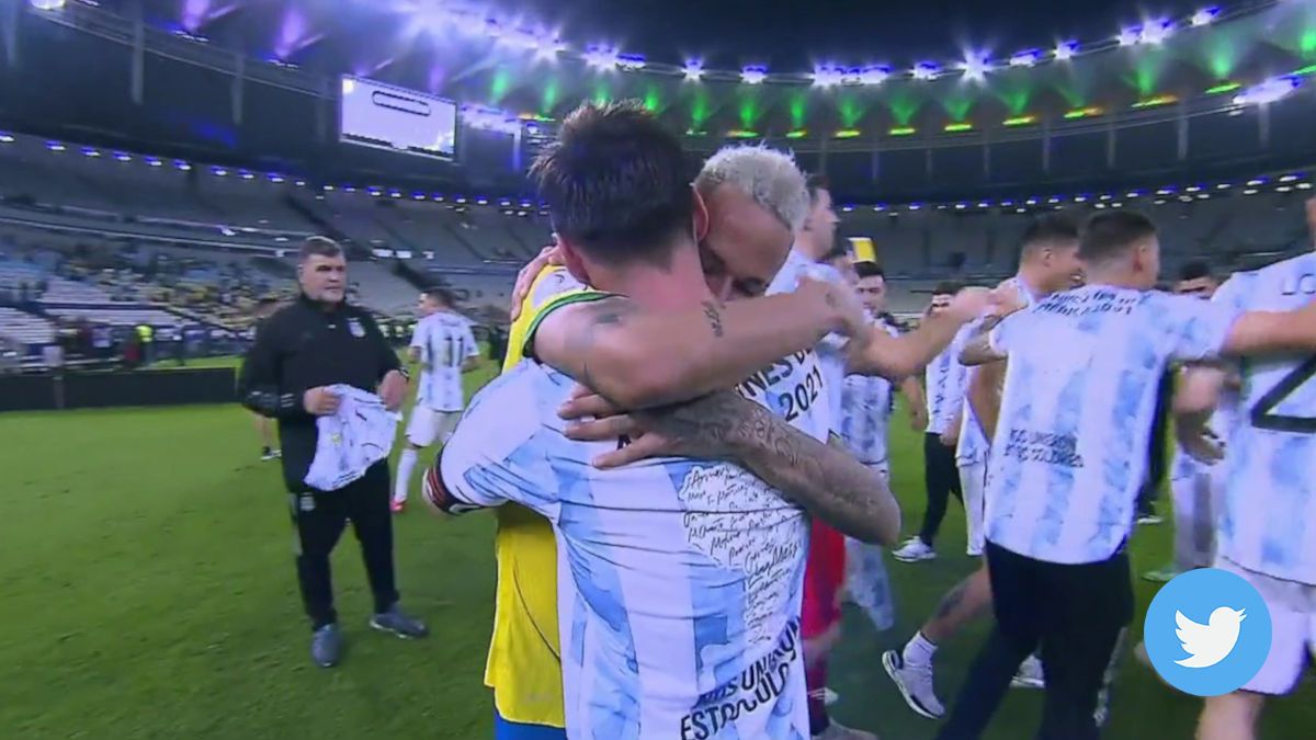 Sotojuliana15's tweet photo. "Argentina no tiene respeto, le gusta gozar a los rivales." No hermano, el respeto te lo ganas adentro de la cancha y no boqueando afuera. Si no, preguntale a Messi consolando a Neymar en la final de la Copa América. Sigan hablando, saludos. https://t.co/ql4TNaF1XN
