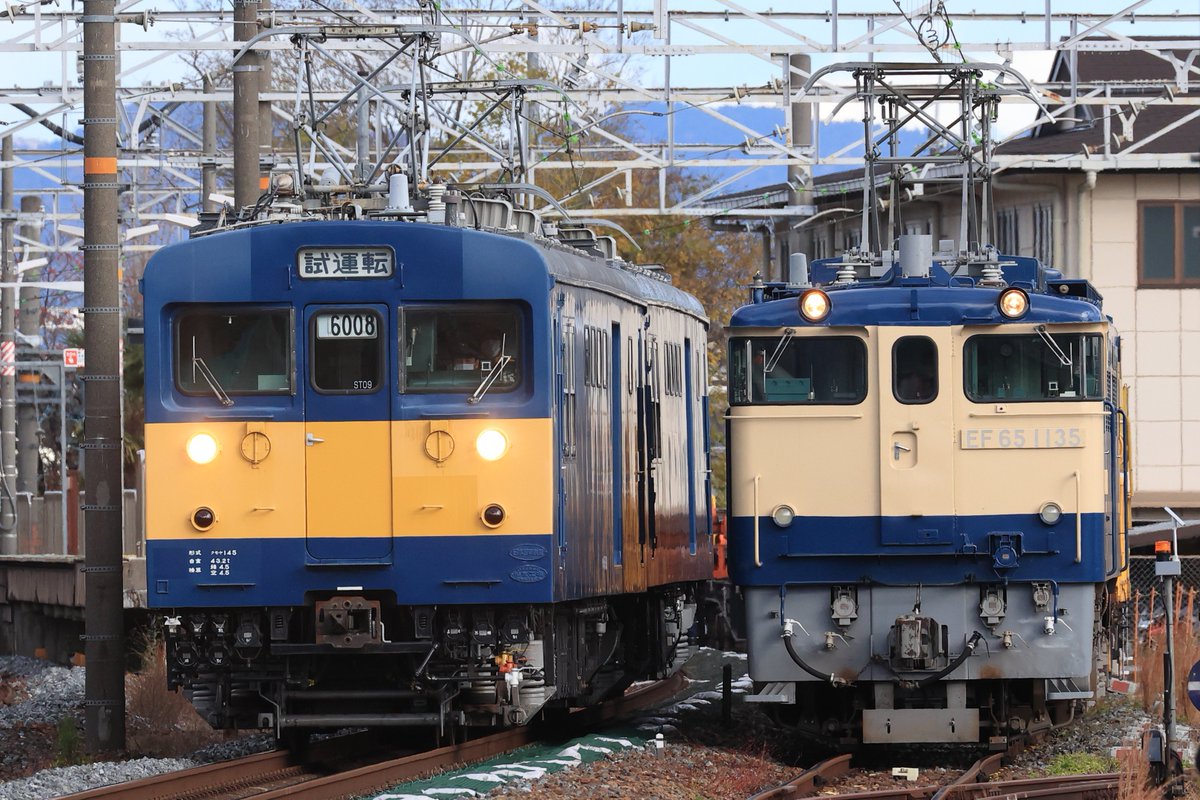 2022.12.06
試9786M.試9787M
クモヤ145-1003+クモヤ145-1009
工8389 EF65 1135+ロンチキ

PFを抜かすということで楽しみにしてたけど奥に止まられた😅