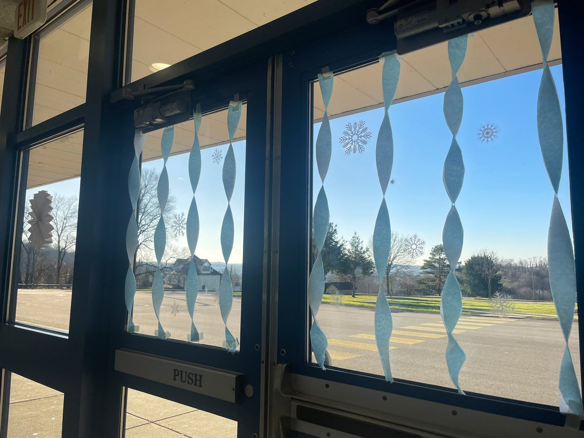 hme512's tweet photo. Because being a teacher may be the best job… 💙❄️🤍 https://t.co/xA2is618ce