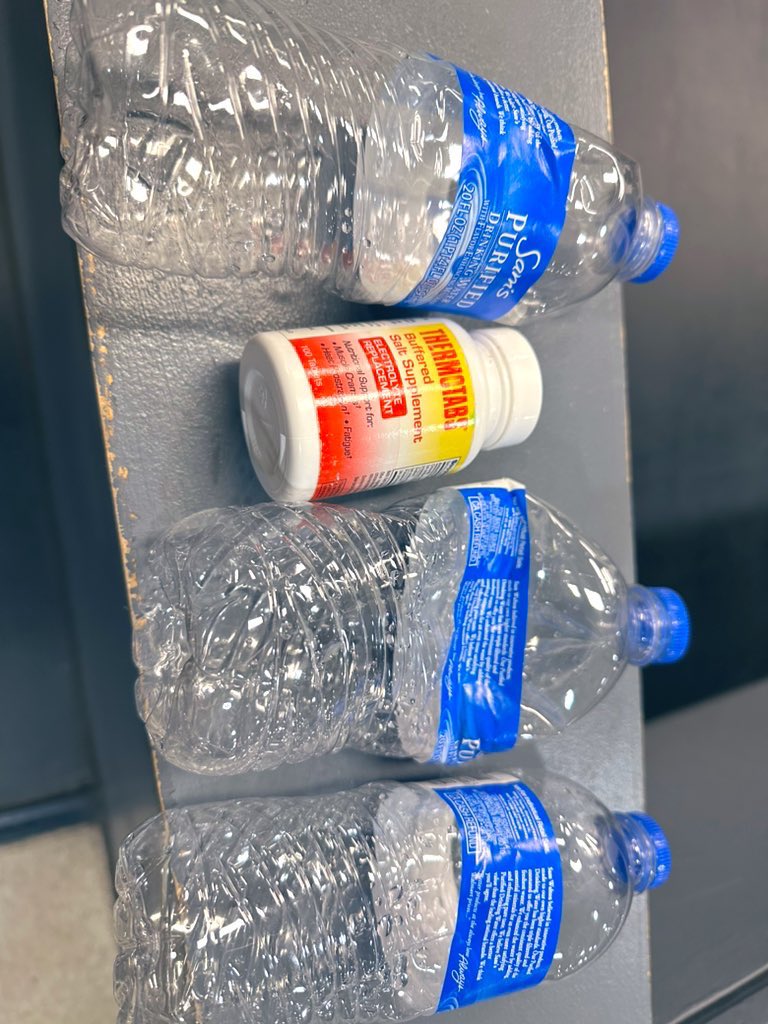 KrisKLeon's tweet image. This morning. #hemiengine